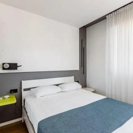 Carulli Design Apartment *